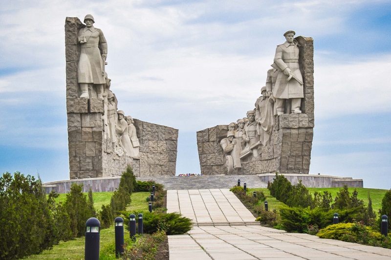 Оснащение мультимедийного комплекса «Дон в Великой Отечественной войне 1941-1945 гг.» с. Самбек