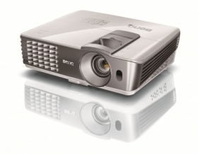 Видеообзор кинотеатрального проектора BenQ W1070.