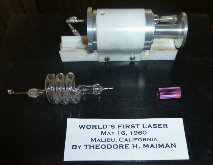 World's_first_laser_out_of_case.jpg
