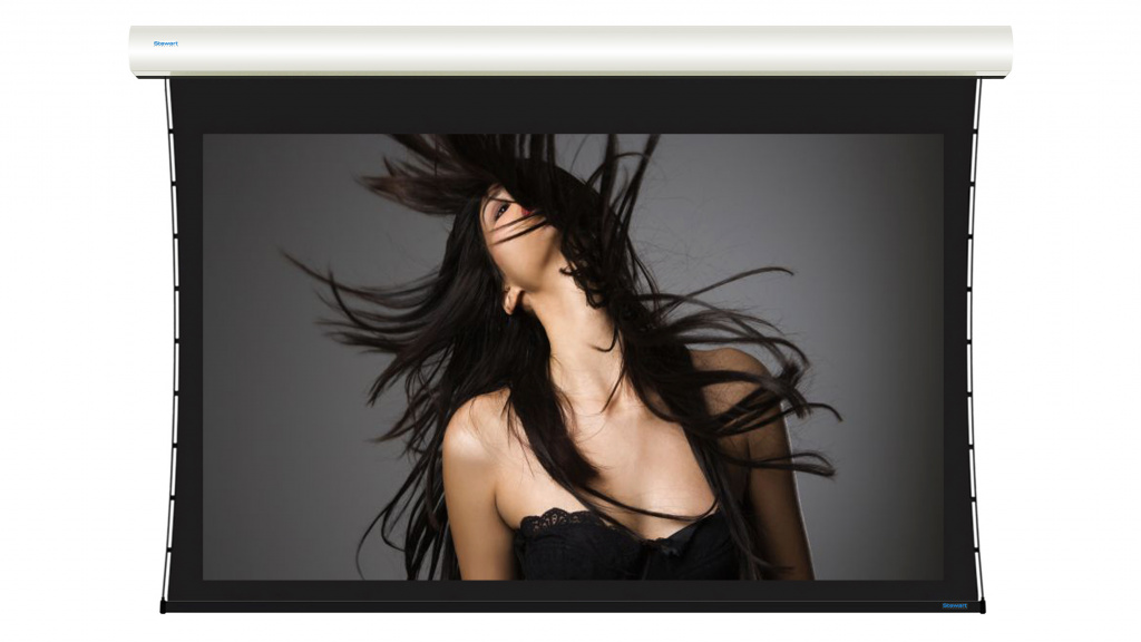 Luxus-white-Rev5-white-screen-case3-Woman.jpg