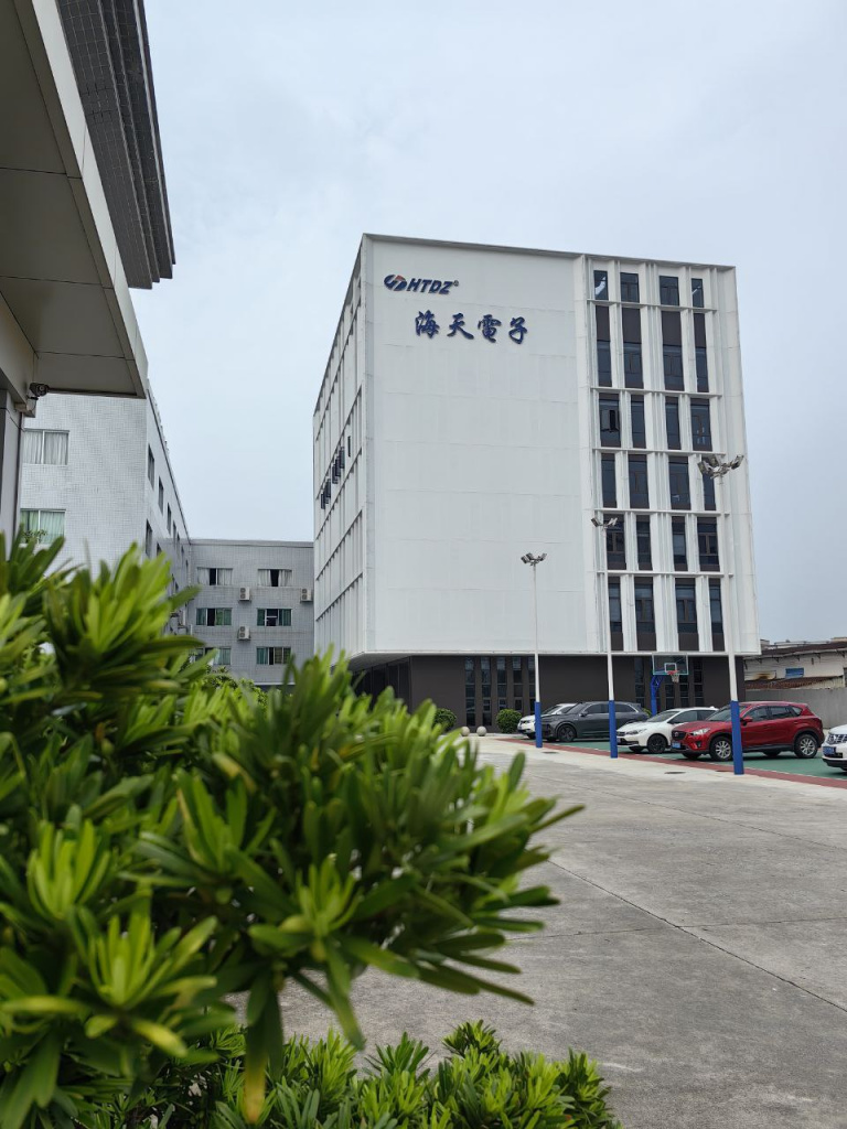 01_фабрика.jpg 01_фабрика.jpg