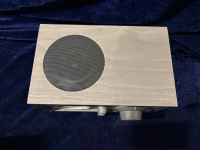 Радиоприемник с часами Tivoli Model One+ Цвет: Серый/Белый [Grey/White]