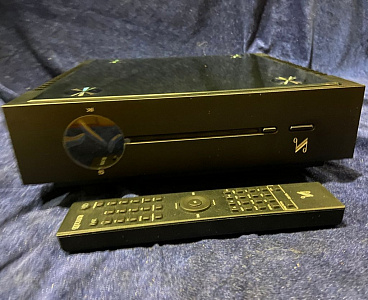 Аудиосистема "все-в-одном" Quad Artera Solus Play. Цвет: Черный [Aluminium Black]