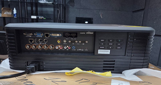 Мультимедийный инсталляционный лазерный проектор Vivitek DU7295Z-BK Мультимедийный инсталляционный лазерный проектор Vivitek DU7295Z-BK