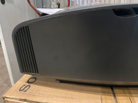 Кинотеатральный 4K проектор Sony VPL-VW590ES (черный)