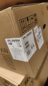 Кинотеатральный 4K проектор Sony VPL-XW5000/B (черный)