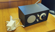 Радиоприемник Tivoli Model One BT Цвет: Черный/Черный/Серебро [Black/Black/Silver]