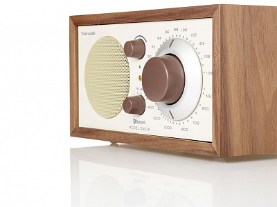 Радиоприемник Tivoli Model One BT Цвет: Бежевый/Орех [Classic Walnut]