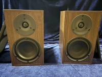 Полочная АС Phaze Audio Tilia 2 цвет: Dark Oak [Тёмный орех]