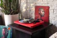 Проигрыватель виниловых дисков Phaze Audio Diana Цвет: Красный [Valkyrian red]