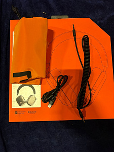 Полноразмерные Bluetooth наушники Mondo by Defunc, цвет - прозрачный