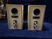 Полочная акустическая система Wharfedale Diamond 12.1 Цвет: Светлый дуб [LIGHT OAK]