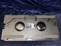 Встраиваемый пассивный сабвуфер M&K Sound IW28S в закрытом корпусе. Металлический прямоугольный гриль под покраску. Цвет: Белый.