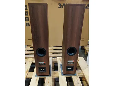 Напольная акустическая система DALI OBERON 5 Цвет: Тёмный орех[DARK WALNUT]