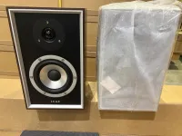Полочные акустические системы Leak Sandwich 100 Цвет: Орех [WALNUT]