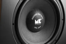 Активный сабвуфер M&K Sound V12+ Anniversary Volkswoofer. Цвет: Матовый черный/шпон дерева