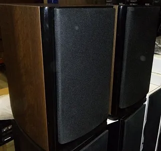 Полочная акустическая система Wharfedale Diamond 11.2 Полочная акустическая система Wharfedale Diamond 11.2