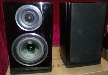 Полочная акустическая система Wharfedale Diamond 11.2 Полочная акустическая система Wharfedale Diamond 11.2