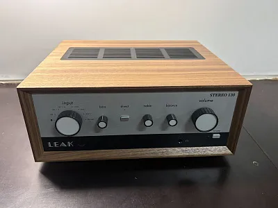 Интегральный усилитель Leak Stereo 130 Цвет: Орех [WALNUT]