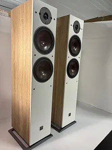 Напольная акустическая система DALI OBERON 7 Цвет: Светлый дуб[LIGHT OAK]