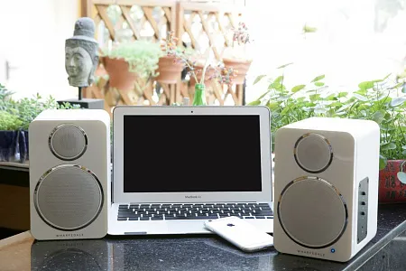 Полочные беспроводные акустические системы Wharfedale DS-2.  Цвет: Белый [White]